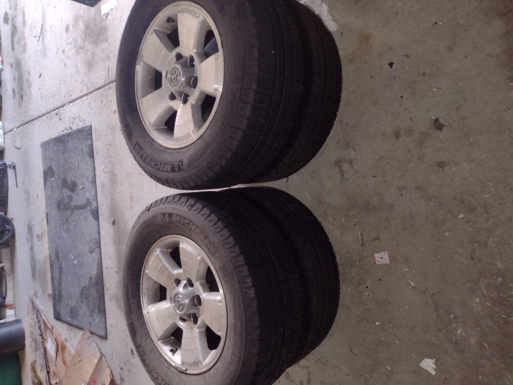 265 65 17 Michelin Latitude X-ice tires and wheel