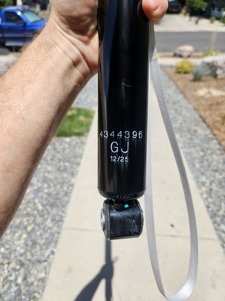 Detroit Axle 4344396 GJ 12/25 Shock Absorber - Unused