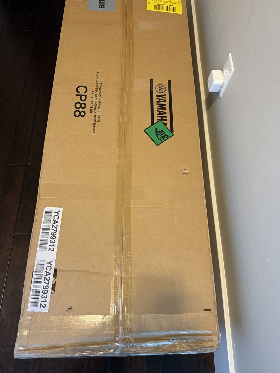 Brand new Yamaha CP88 88-weighted Key Stage Piano/ keyboard.