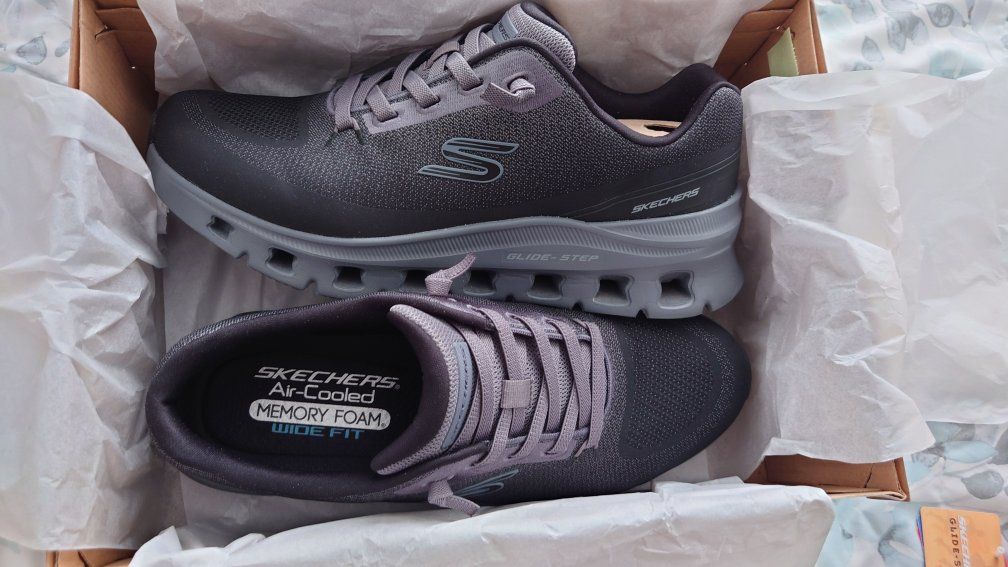 Skechers Men's Glide-Step Pro Wide Sneaker