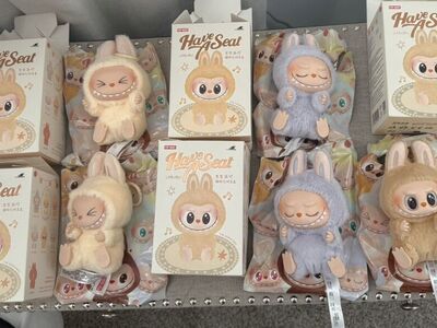 Labubu Have A Seat (Price is for each) 1 SISI LEFT