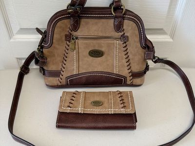 Women’s B.O.C. Oakley Crossbody Leather Handbag Purse & Wallet