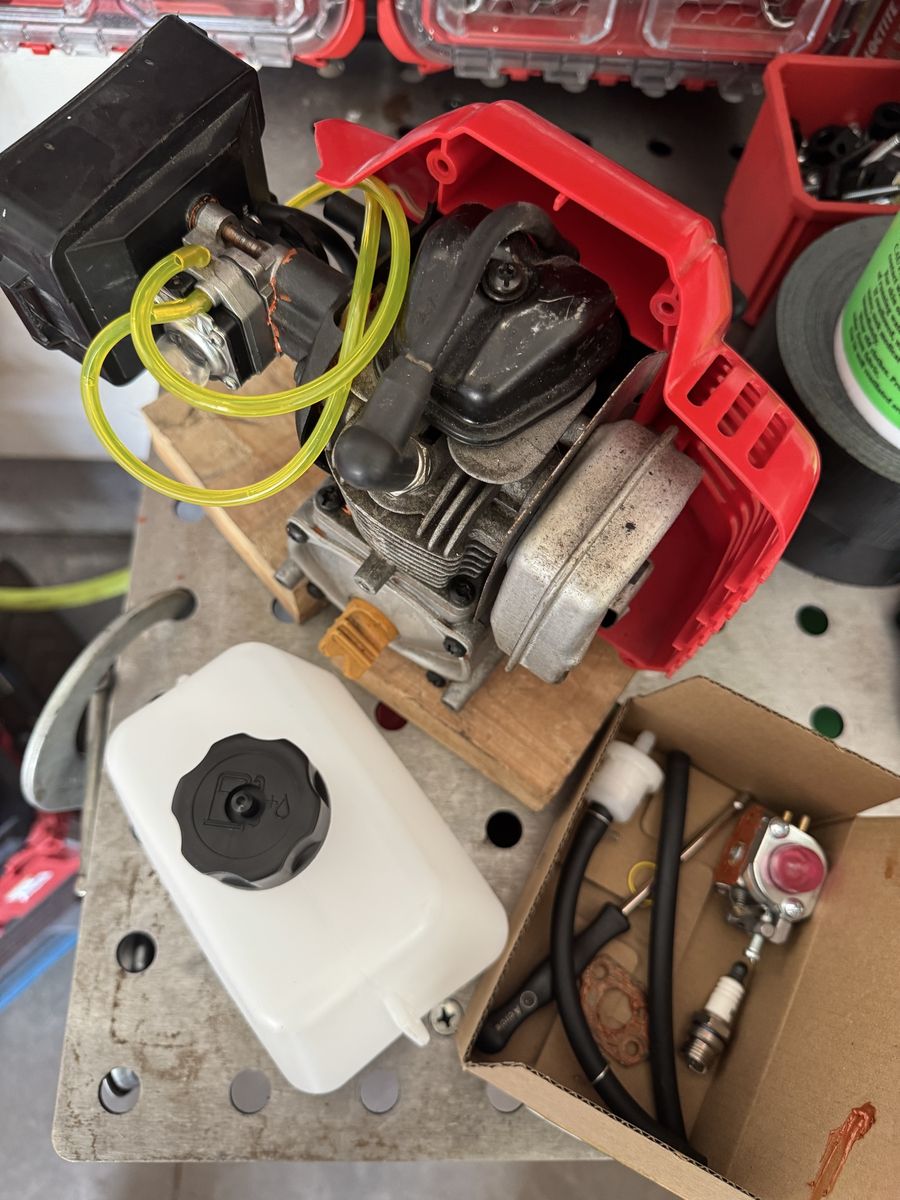 Small Engine Motor with Fuel Tank and Parts - Used Condition Troy-Bilt