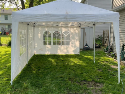New in box 10x20 Pop up Canopy Tent with 6 Sidewalls