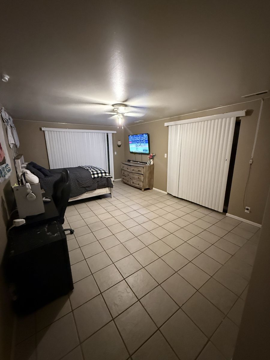 2 Bedrooms For Rent In Townhome