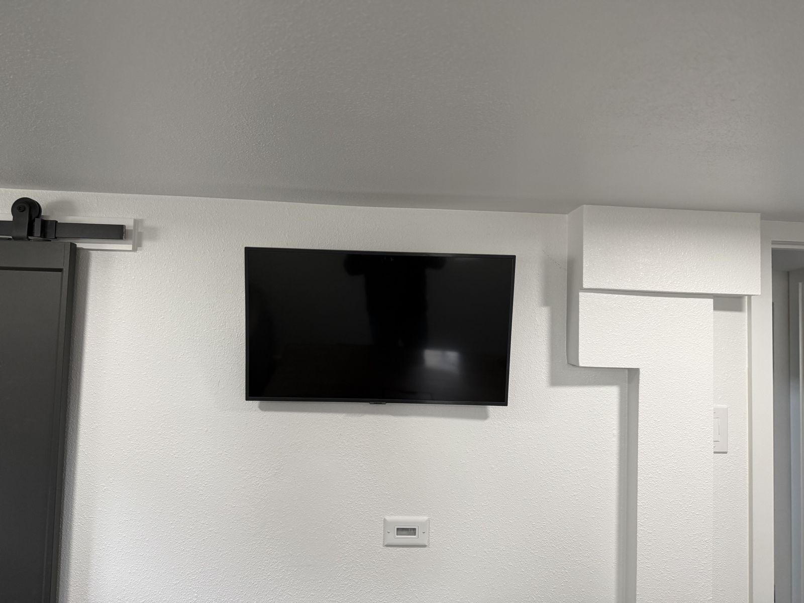 Samsung 32-inch Q60C QLED 4K TV