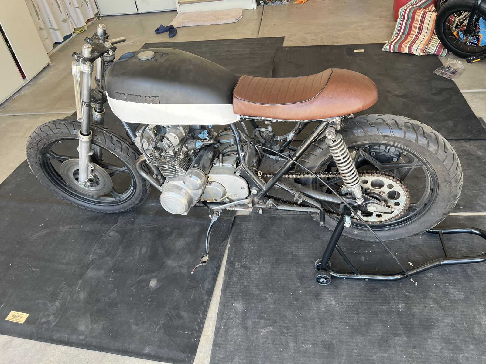 Suzuki GS550 Cafe Racer Build Project