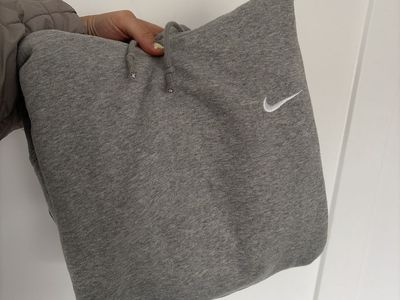 Gray Nike hoodie