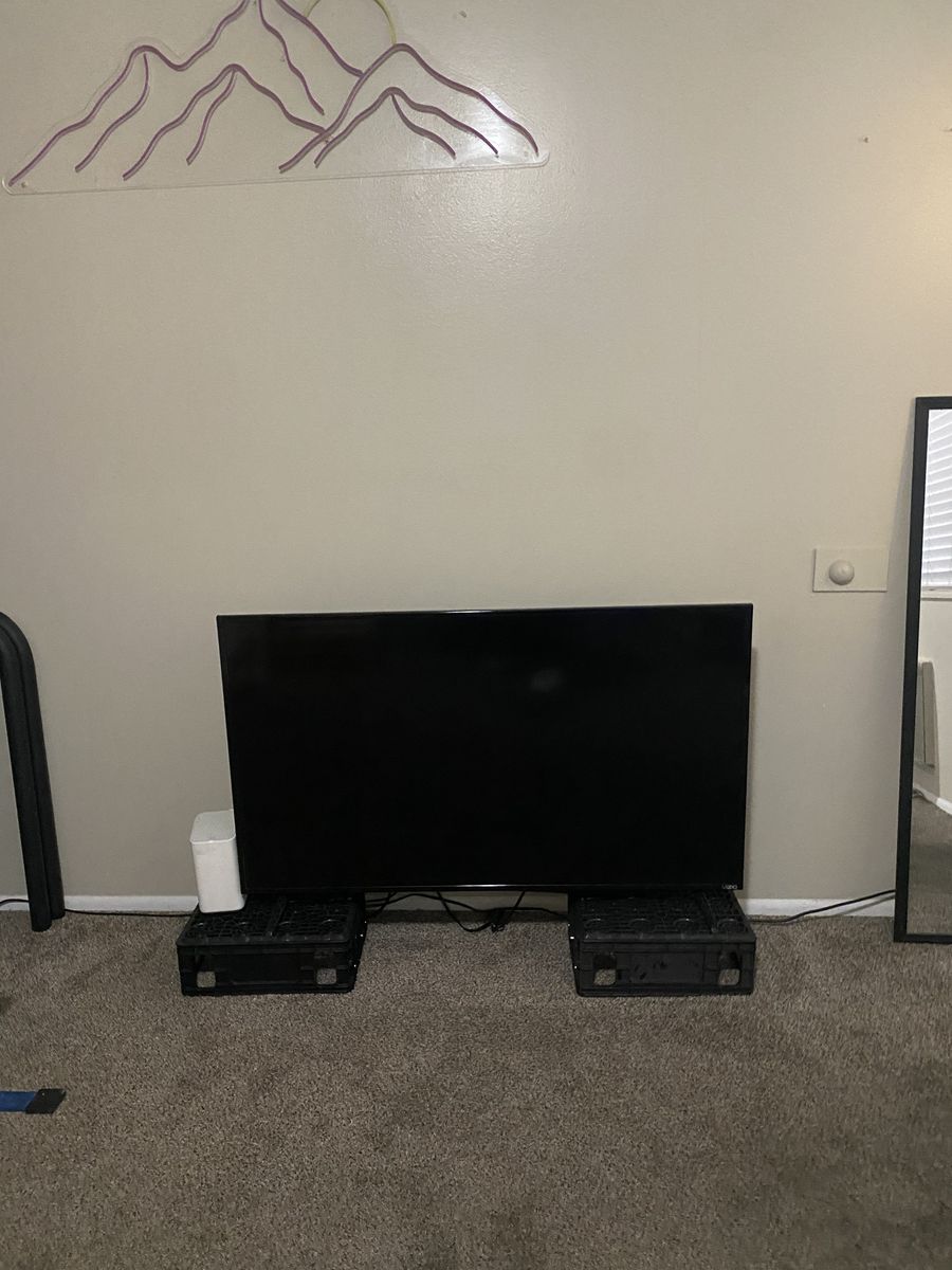 Old Smart Tv And Soundbar