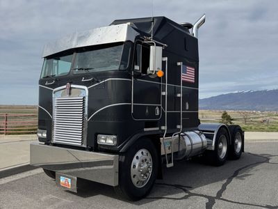 1985 Kenworth K100E
