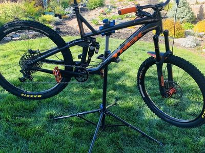 2016 Trek Slash 8