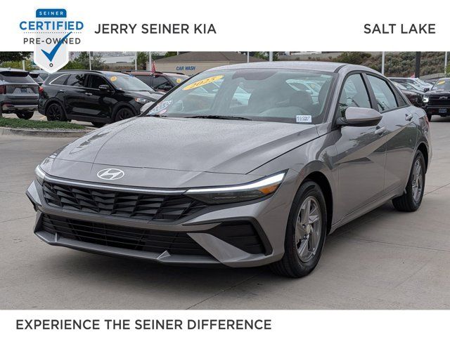 2025 Hyundai Elantra SE