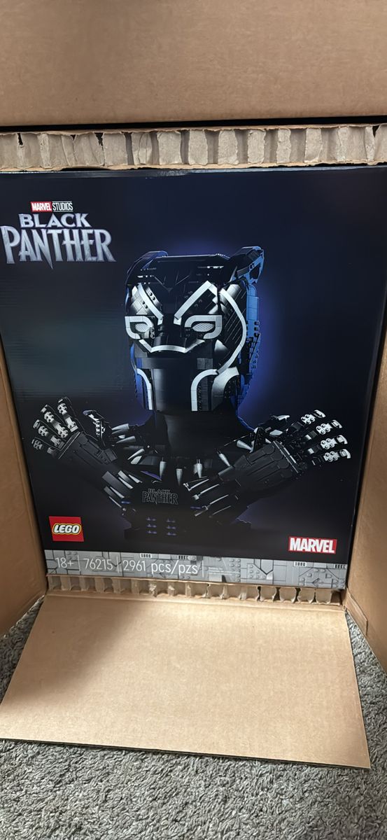 LEGO Marvel Black Panther Bust (76215) - 2961 Pieces, Adult Collector Set, New Sealed Box