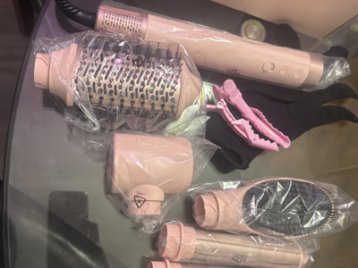 Brand new 5 in 1 Hot Air Styler Wrap