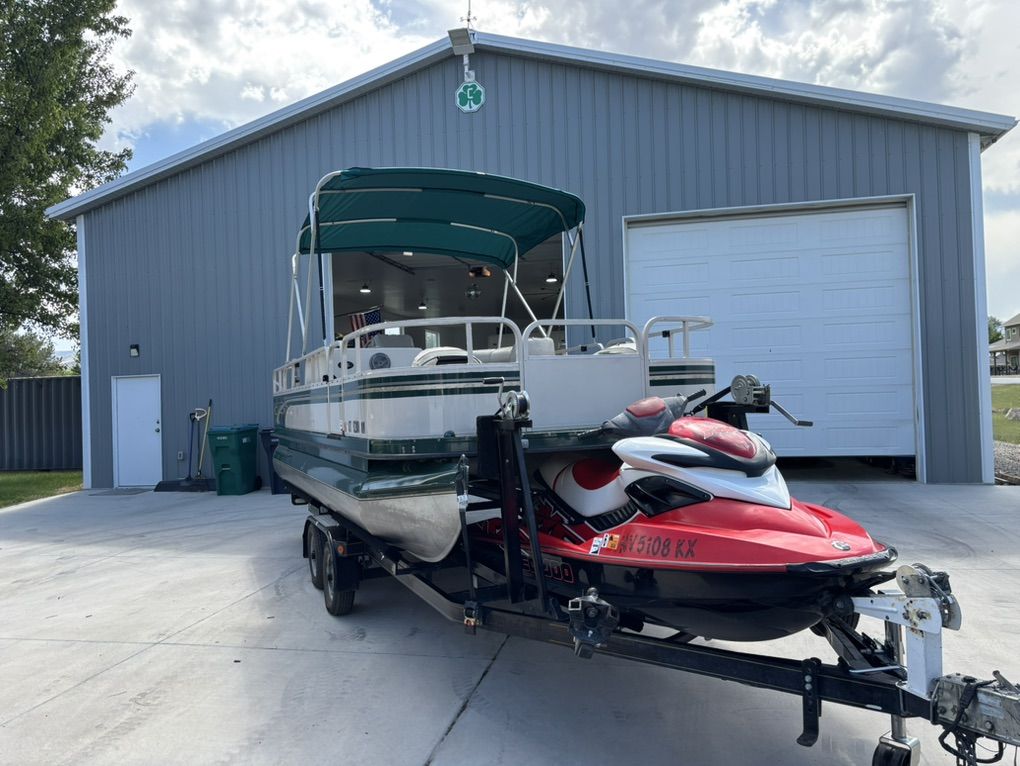 2000 Crestliner 20' Pontoon & 2005 Seadoo215 Rxp