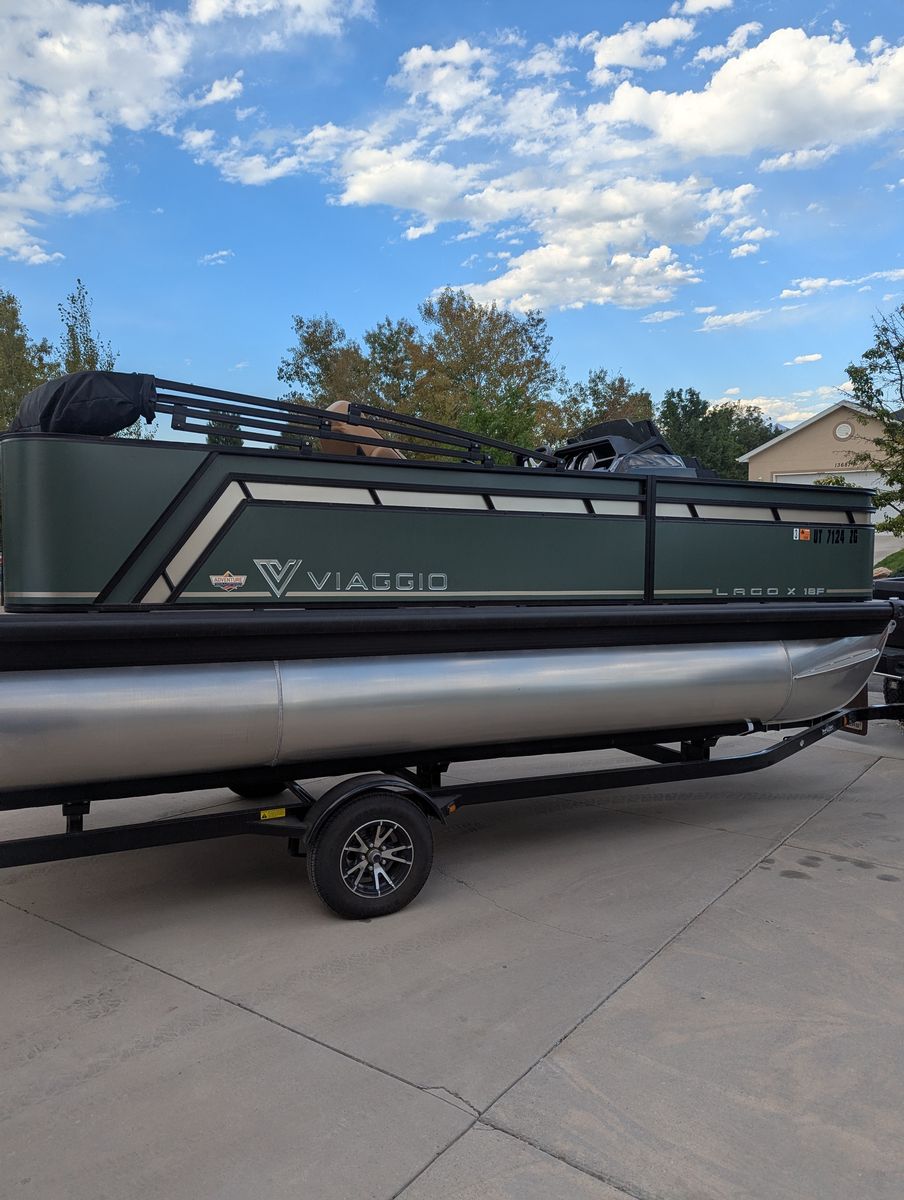 2024 Viaggio Pontoon