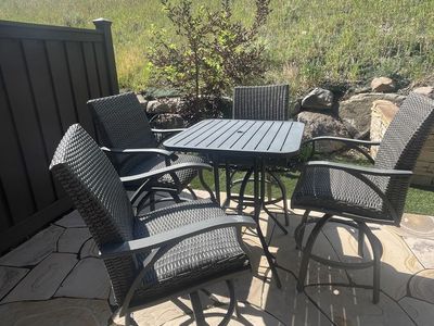 Outdoor Patio Dining Set - Square Table & 4 Wicker Swivel Chairs, Gray