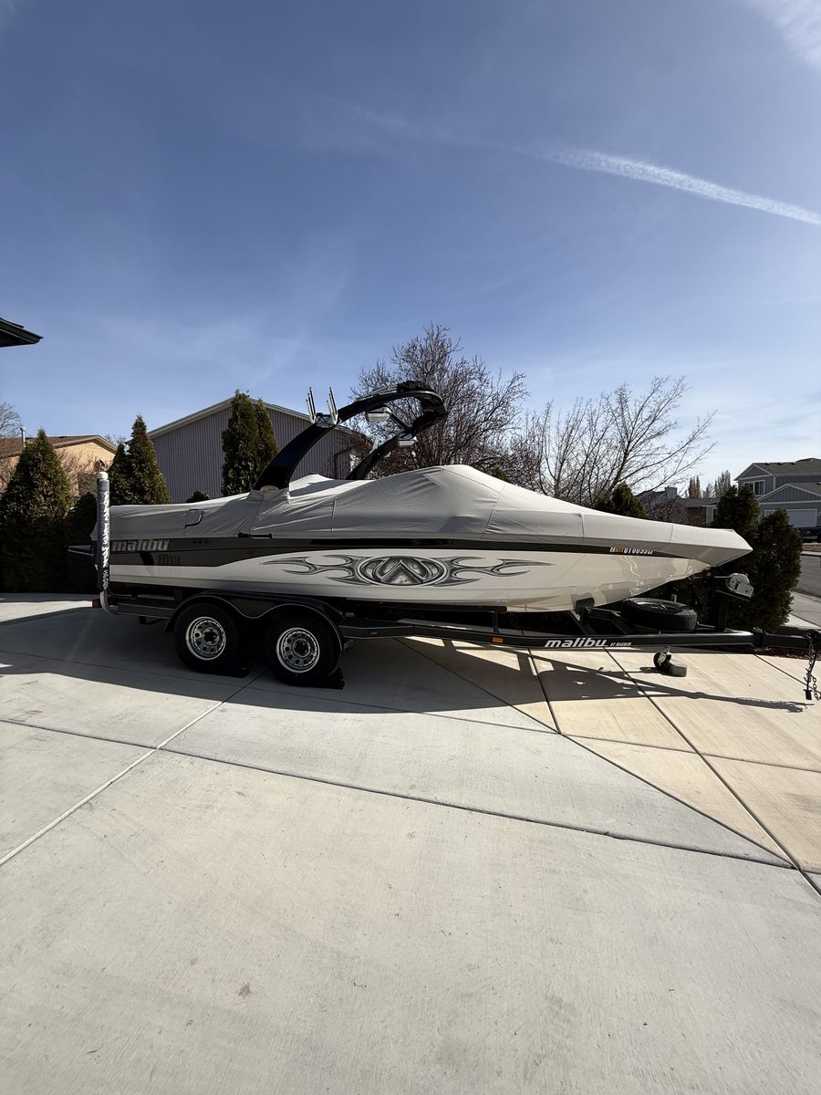 2007 Malibu VRide - Super low hours