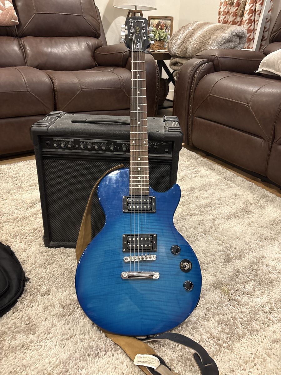 Epiphone Les Paul Special II Electric Guitar - Trans Blue Finish asking 190 lowest will go is 180