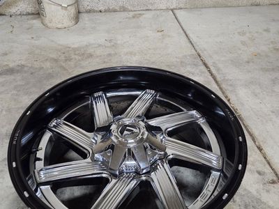 FUEL Wheels 22" Chrome & Black set of 4, Excellent Condition
