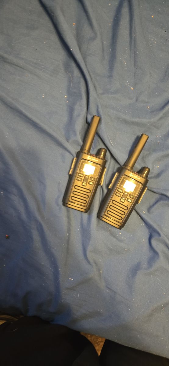 2 cobera rx385 2way radio's