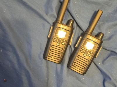 2 cobera rx385 2way radio's