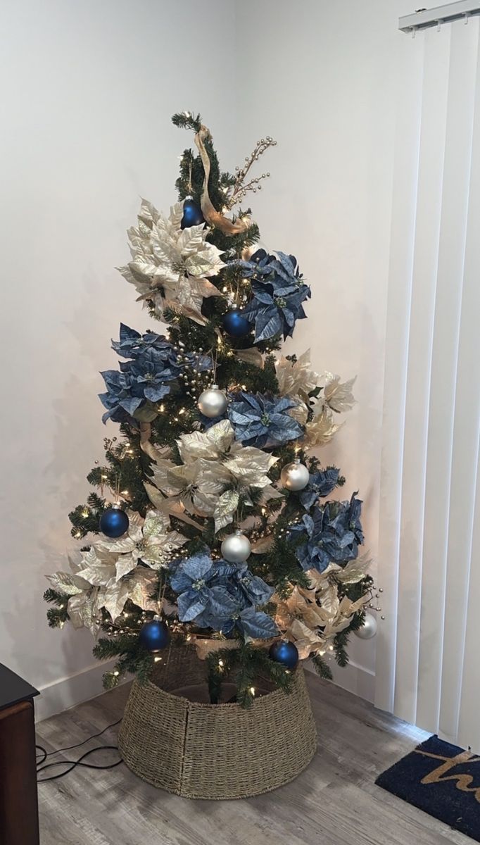6.5 foot Pre-lit Christmas Tree *USED ONCE*