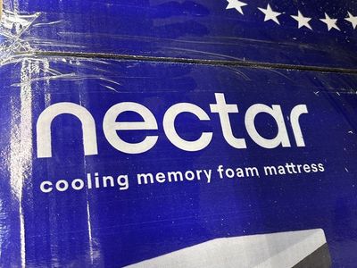 NECTAR Cooling Memory Foam Mattress (king) New!