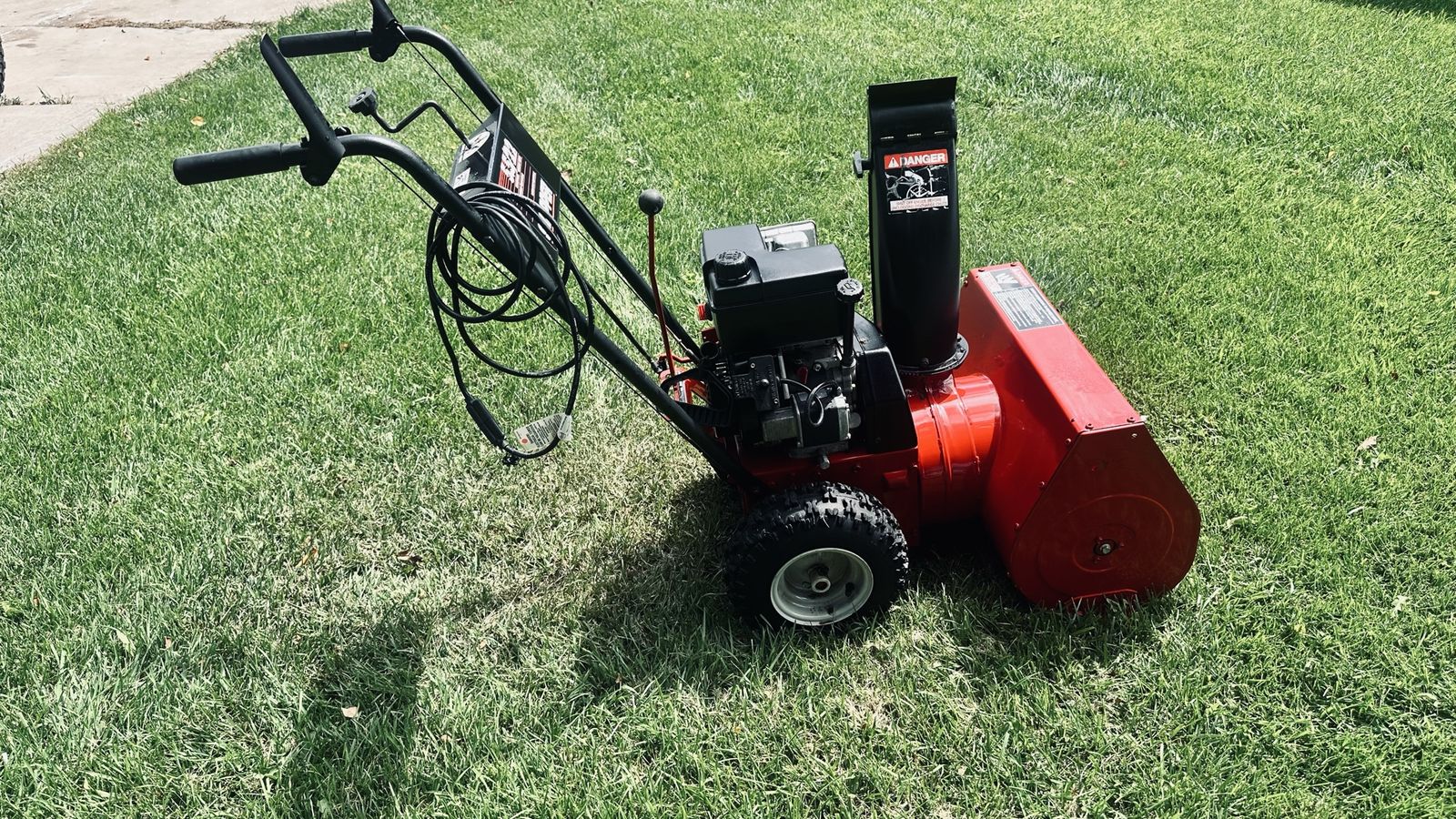 Snapper 5.5/22 Gas Powered Snow Blower