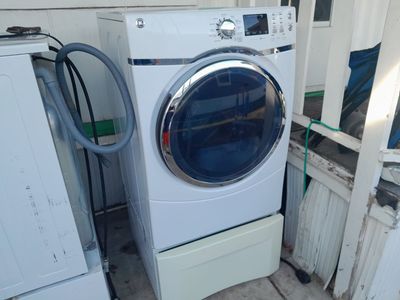 Nice Frigidaire Front Load Washer with Pedestal Drawer
