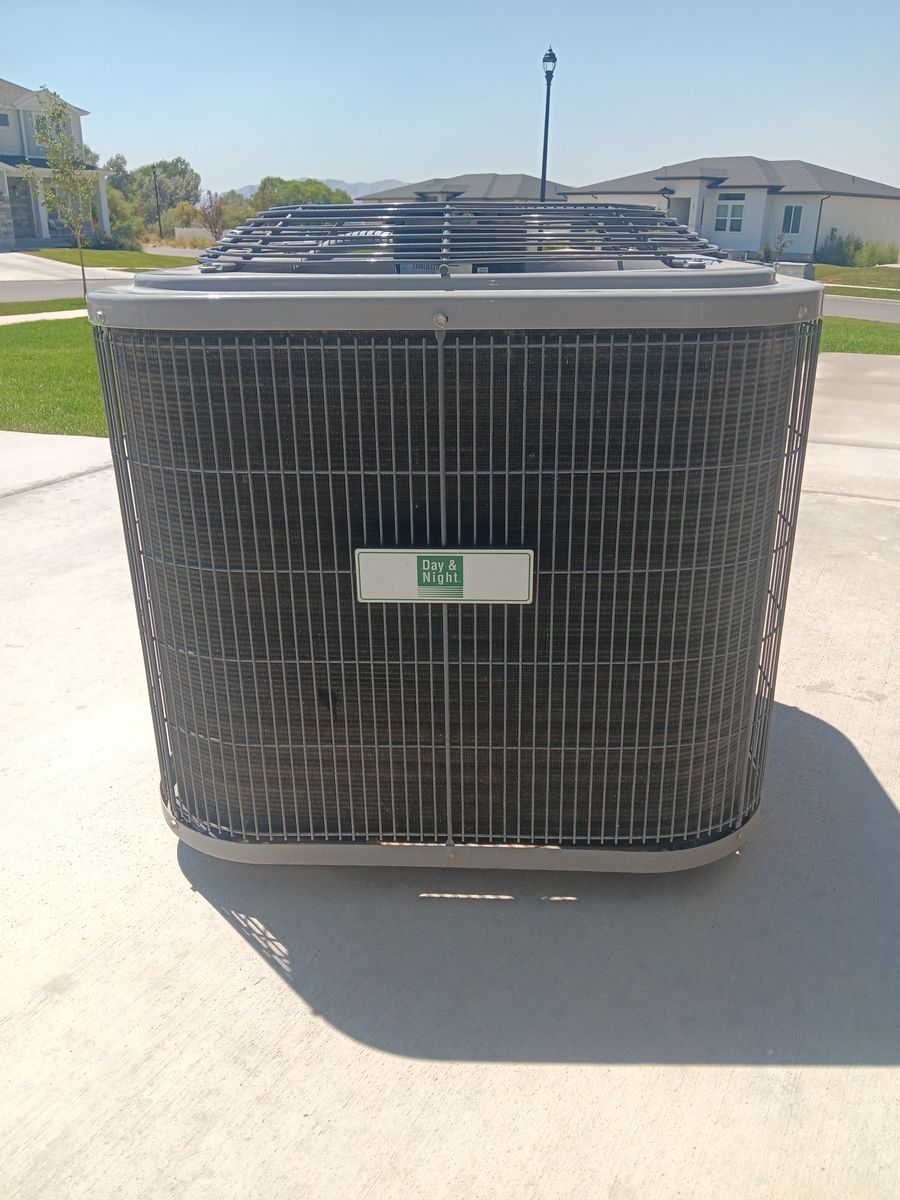 Day & Night Furnace and Air Conditioner set 2 ton 40k btu
