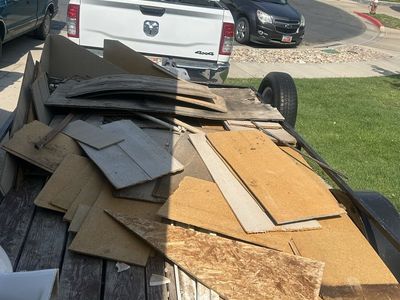 Assorted Scrap Lumber, Plywood, OSB & Construction Wood Cutoff