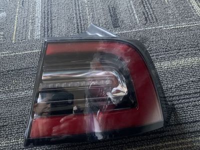 OEM Tesla Model 3 Model Y Tail Light Assembly Right Hand Passenger Side