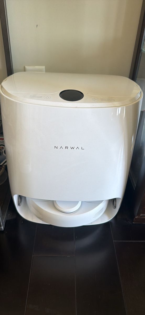 Narwal T10 mop and vacuum robot