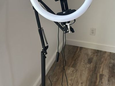 12" Ring Light, Cantilever Bracket, Metal Base, Metal Rod, Phone Holder