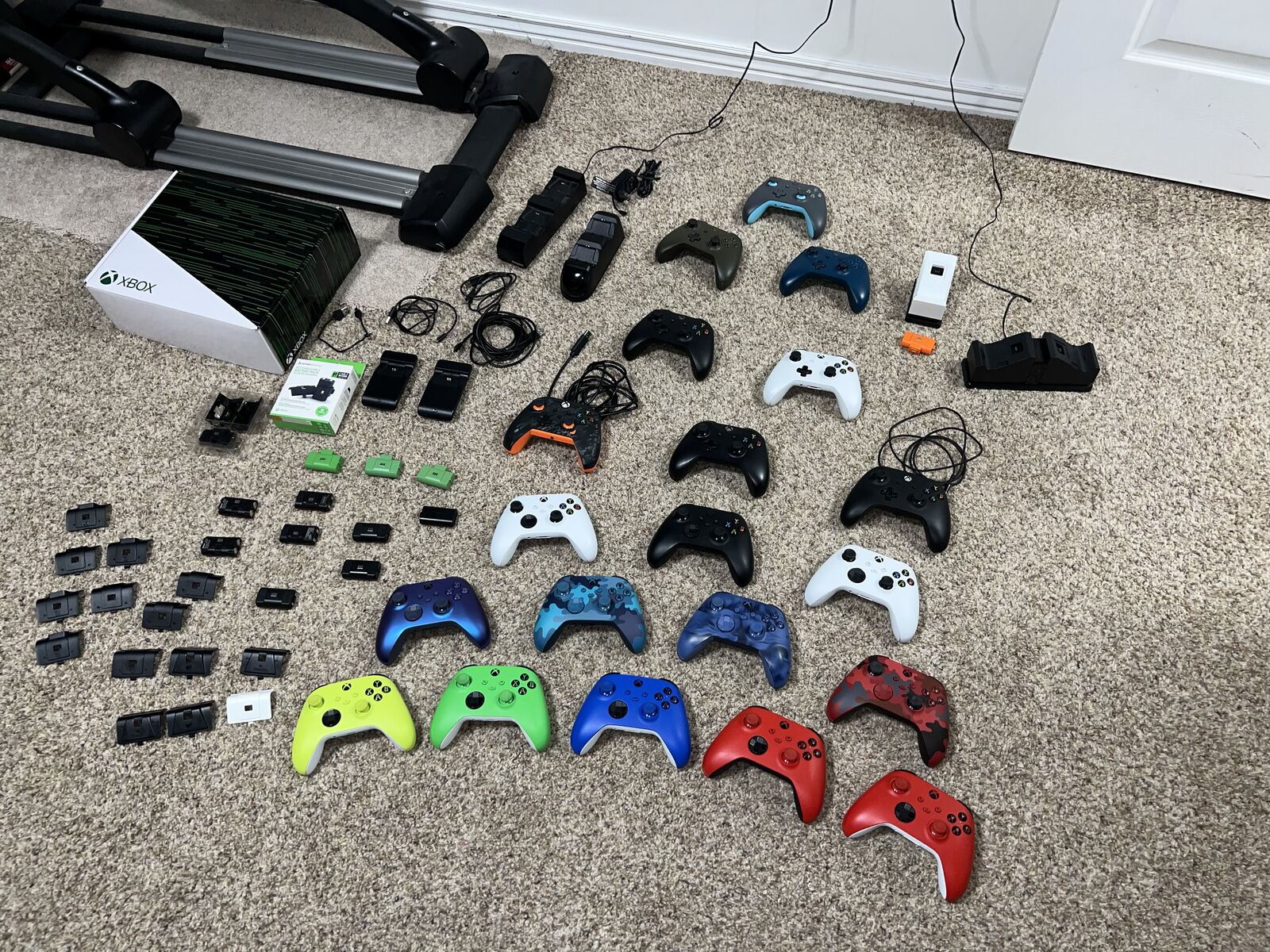 Xbox Controllers and Rechargeable Batteries for Xbox One, Xbox Series S, and Xbox Series X (Read Description)