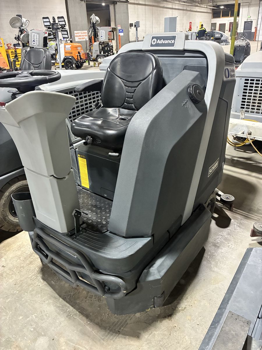 SCRUBBER RIDE ON ELECTRIC 40 INCH PATH