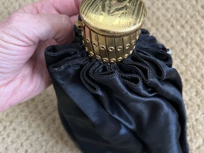 Vintage/Antique - Expandable Black and Gold Purse