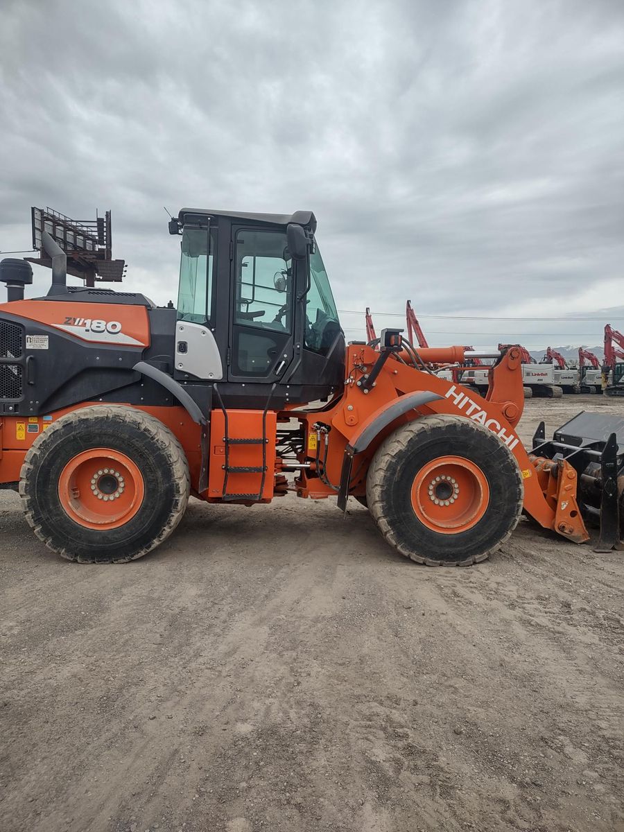 Hitachi ZW180-6
