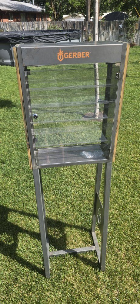 Gerber Display Case Knife/Merchandise Countertop Showroom Retail Store Display with Stand