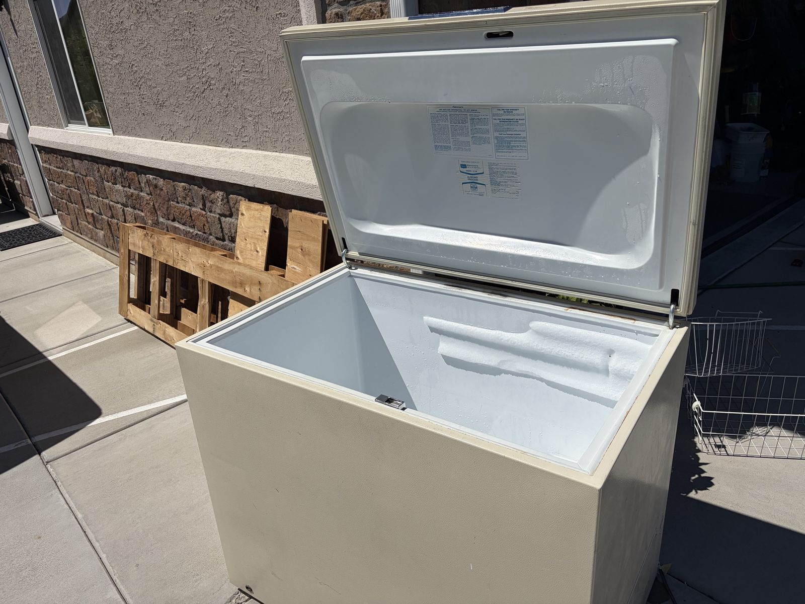 Estate Freezer Chest Freezer - White/Tan - Used, Good Condition
