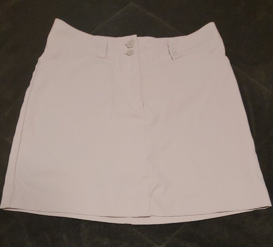 NIKEGOLF Performance beige tan skort size 4