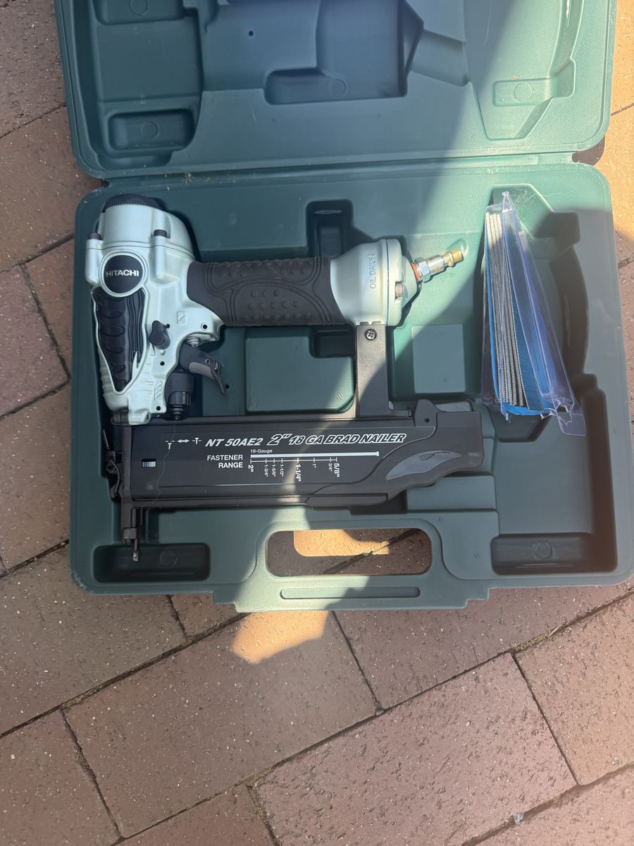 For Sale Brad / finish nailer gun