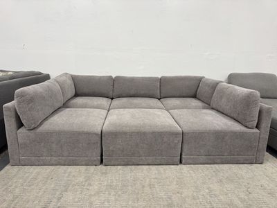 GRAY COSTCO MODULAR SECTIONAL SOFA COUCH & OTTOMAN