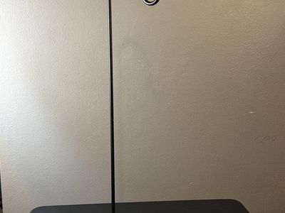 20-Inch Black Metal Display Stand