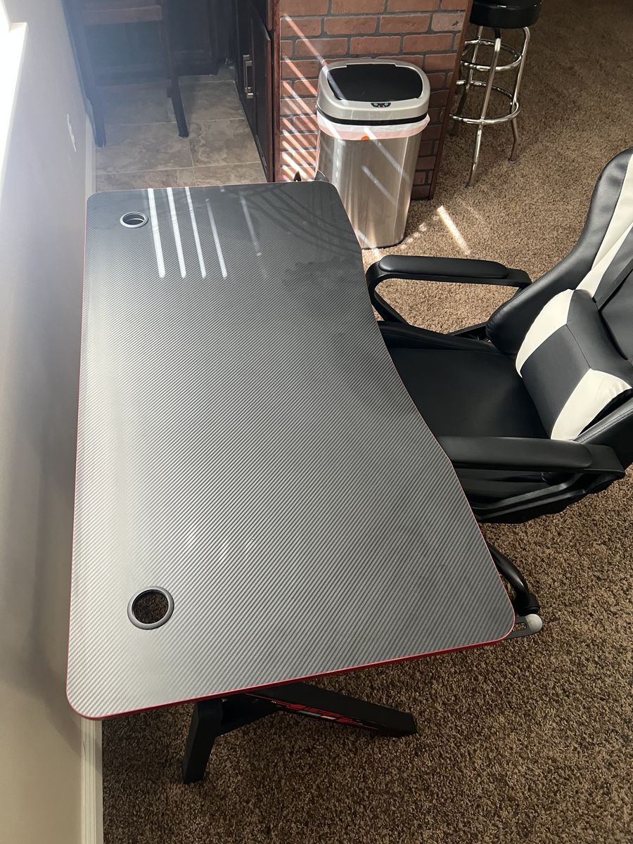 Gaming Table And Chair