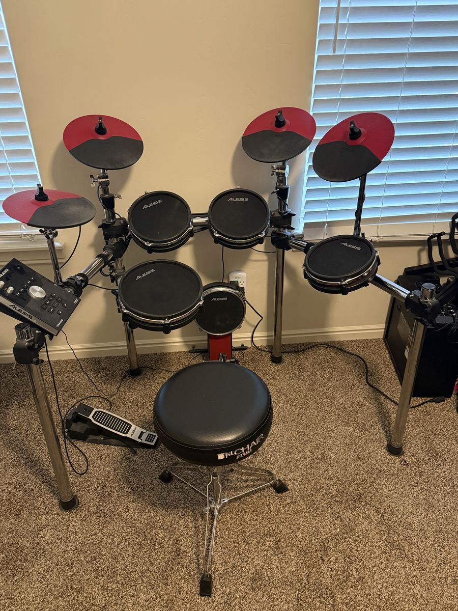 Alesis Command Mesh Electronic Drum Kit + Throne – Excellent Condition