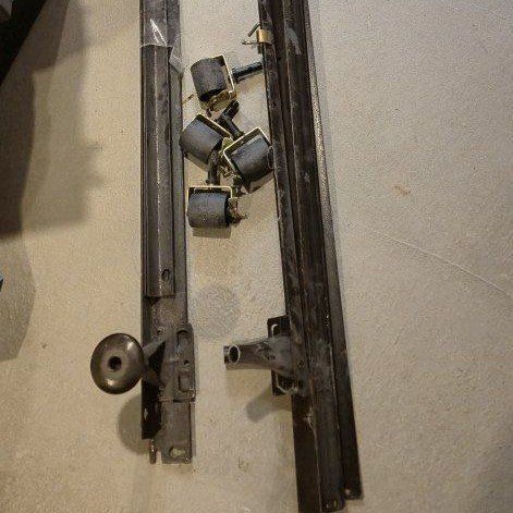 Adjustable Metal Bed Frame Rails with Wheels