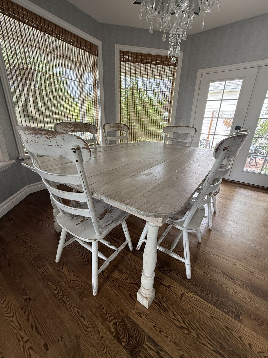 Vintage farmhouse table and 6 chairs