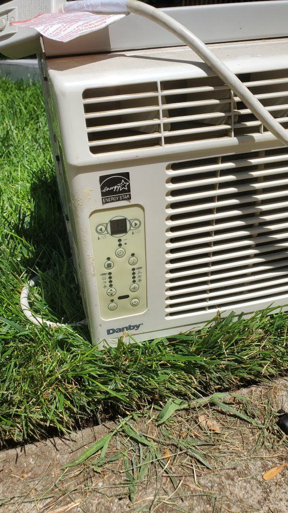 3 Window unit air-conditioners